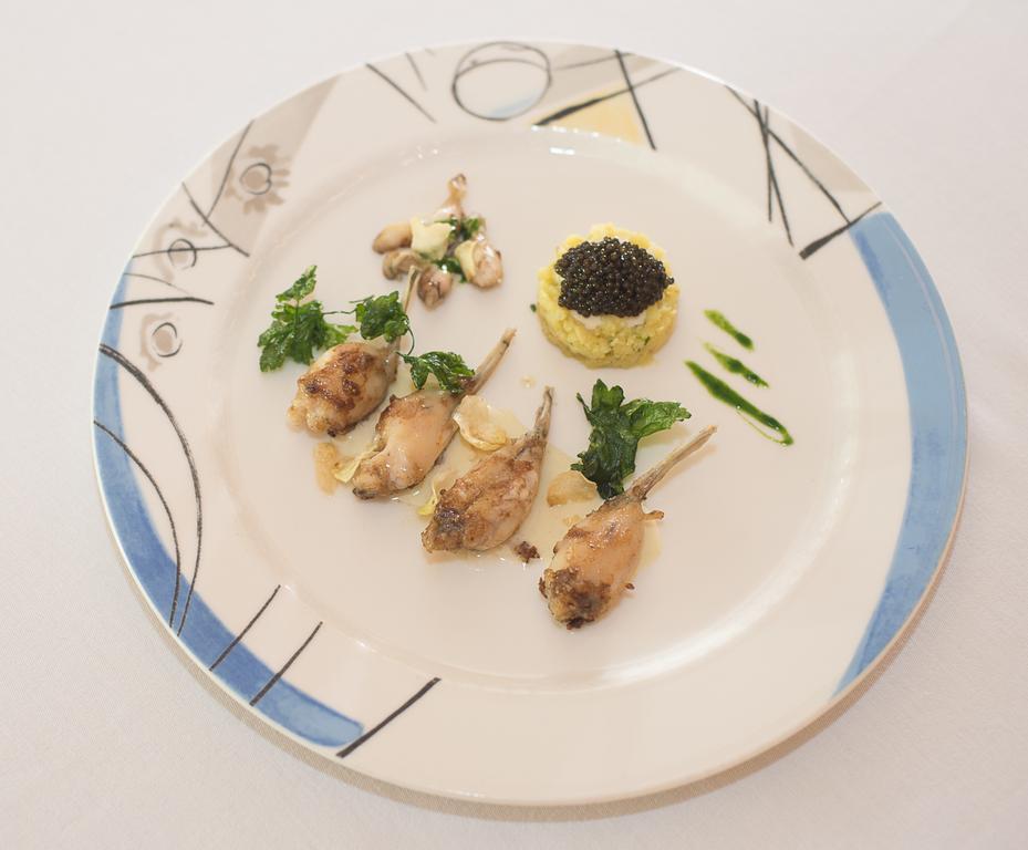 Hotel & Restaurants - Maison Chabran Pont-de-lʼIsère المظهر الخارجي الصورة