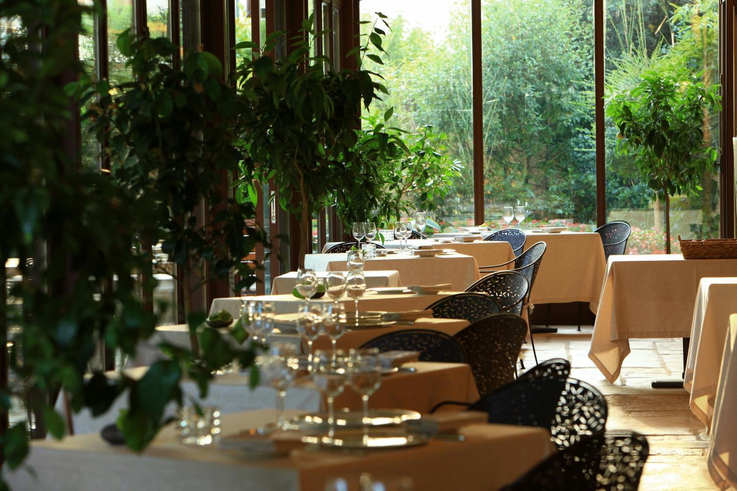Hotel & Restaurants - Maison Chabran Pont-de-lʼIsère المطعم الصورة