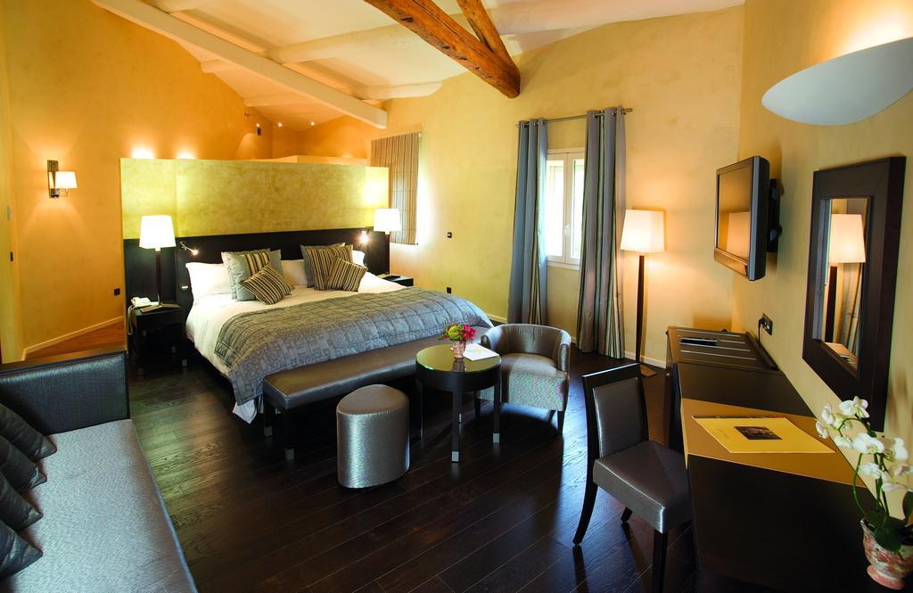 Hotel & Restaurants - Maison Chabran Pont-de-lʼIsère المظهر الخارجي الصورة